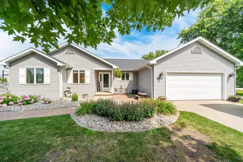 n2472 Sally Court, Greenville, WI 54942