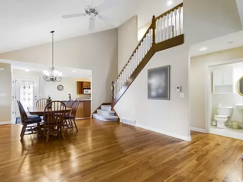 1627 N Lilas Dr, Appleton, WI 54914 photo 5