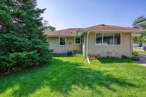 Exterior - 1218 W Roberts Ave, Appleton, WI 54914 photo 5 of 12