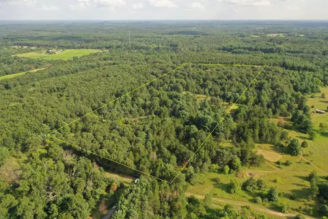3 Rd Ln, Coloma, WI 54930