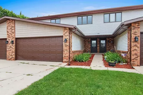 430 E 1st Ave #B, Appleton, WI 54911