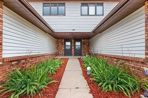 430 E 1st Ave #B, Appleton, WI 54911 photo 2