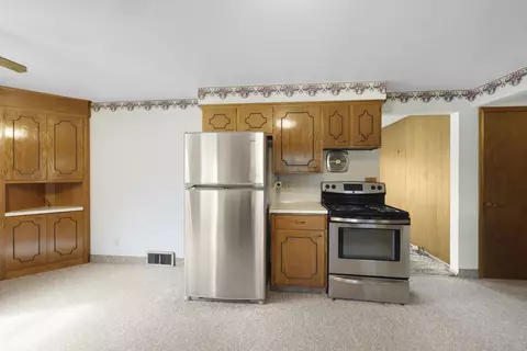 615 E Capitol Dr, Appleton, WI 54911 photo 10