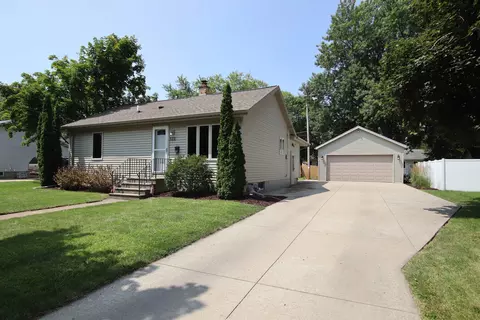 322 Wilson Ave, Fond Du Lac, WI 54935