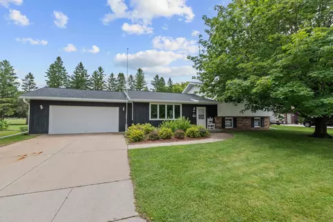 212 W Barrett St, Saint Cloud, WI 53079