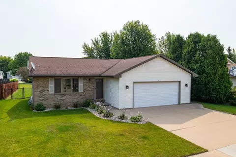 1250 Timothy Trl, Oshkosh, WI 54904