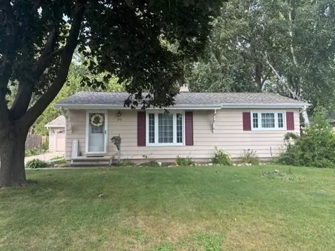 870 Concordia Ave, Oshkosh, WI 54902