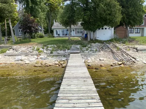 2767 Bay Rd, Brussels, WI 54204