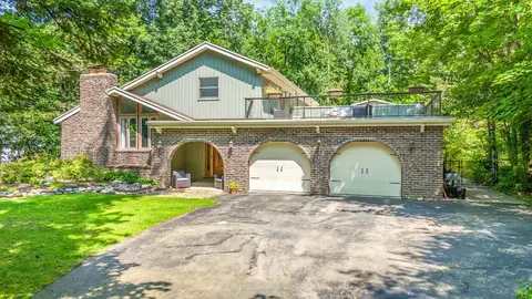 3642 Park Lane Dr, Neenah, WI 54956