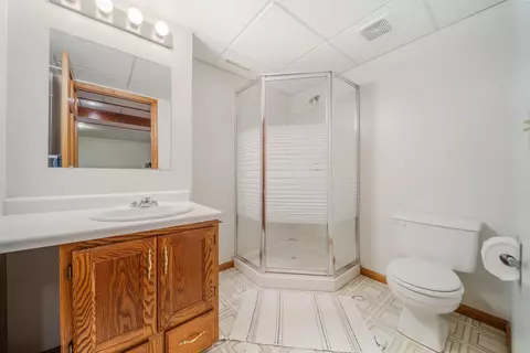 Bath - 324 E James St, Appleton, WI 54915 photo 2 of 2