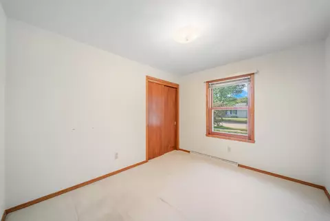 Bedroom - 324 E James St, Appleton, WI 54915 photo 6 of 6