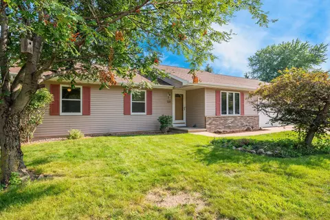 324 E James St, Appleton, WI 54915