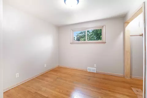 943 E Lindbergh St, Appleton, WI 54911 photo 9