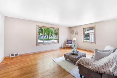 943 E Lindbergh St, Appleton, WI 54911 photo 5