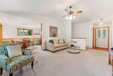 2830 S Lance Ave, Appleton, WI 54915 photo 3