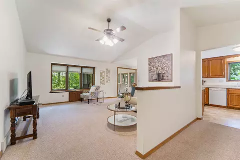 2830 S Lance Ave, Appleton, WI 54915 photo 4