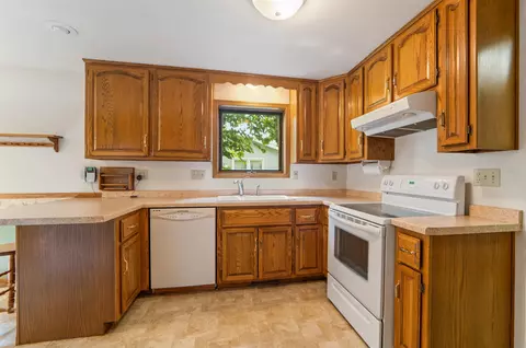 2830 S Lance Ave, Appleton, WI 54915 photo 11