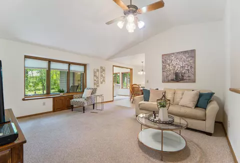 2830 S Lance Ave, Appleton, WI 54915 photo 5