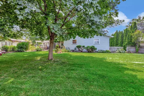 1424 W Edmund Dr, Appleton, WI 54914 photo 24