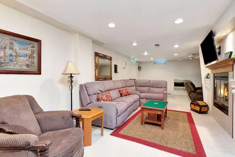 1424 W Edmund Dr, Appleton, WI 54914 photo 17