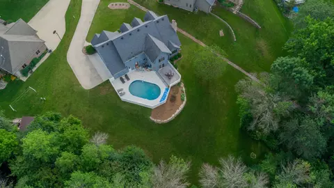 View/Area - w2886 Oakridge Drive, Appleton, WI 54915 photo 6 of 13