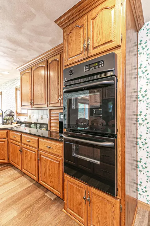 Kitchen - w2886 Oakridge Drive, Appleton, WI 54915 photo 7 of 7