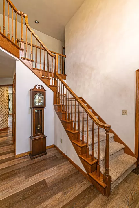 Entry Way - w2886 Oakridge Drive, Appleton, WI 54915 photo 4 of 7