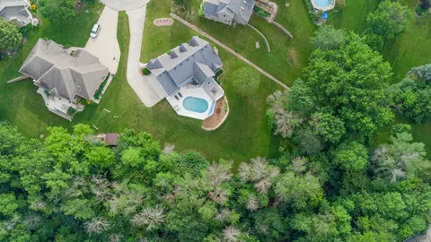 View/Area - w2886 Oakridge Drive, Appleton, WI 54915 photo 7 of 13