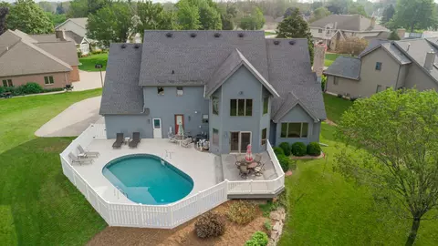 View/Area - w2886 Oakridge Drive, Appleton, WI 54915 photo 4 of 13