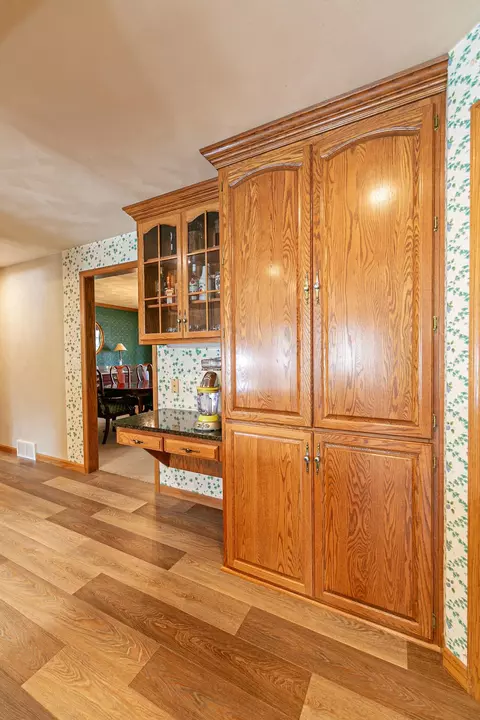 Kitchen - w2886 Oakridge Drive, Appleton, WI 54915 photo 5 of 7