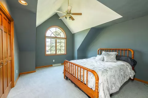 Bedroom - w2886 Oakridge Drive, Appleton, WI 54915 photo 2 of 4