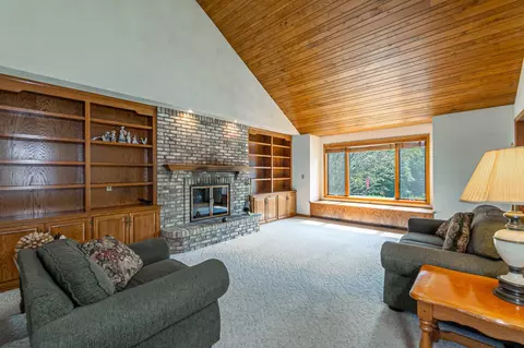 Living - w2886 Oakridge Drive, Appleton, WI 54915 photo 1 of 6
