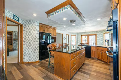 Kitchen - w2886 Oakridge Drive, Appleton, WI 54915 photo 2 of 7