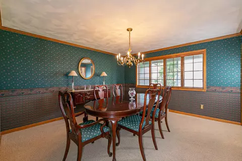 Dining - w2886 Oakridge Drive, Appleton, WI 54915 photo 2 of 2