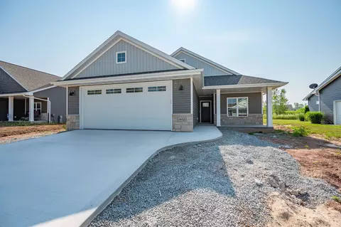402 Hidden Creek Trl, Green Bay, WI 54303