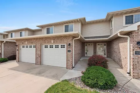 1300 Alpine Dr #106, Green Bay, WI 54311