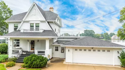 306 S 1st Ave, Winneconne, WI 54986