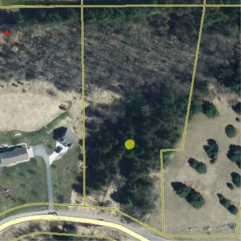 e1674 River Wood Drive #8, Waupaca, WI 54981