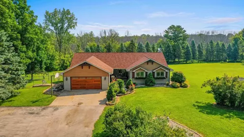 n6502 12 Corners Road, Black Creek, WI 54106