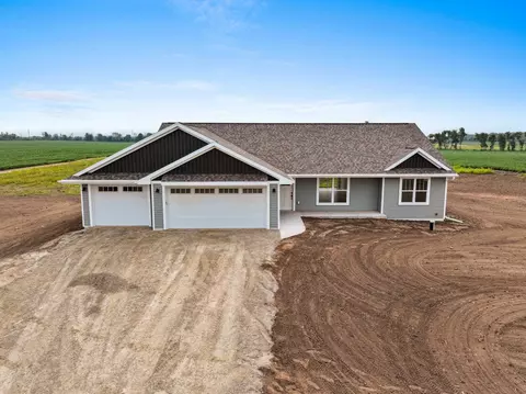 2556 Cross Rd, Abrams, WI 54101