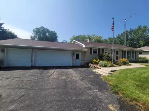 732 Southgate Dr, Fond Du Lac, WI 54935