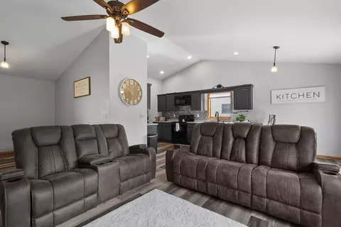 1425 W Weiland Ln, Appleton, WI 54914 photo 12