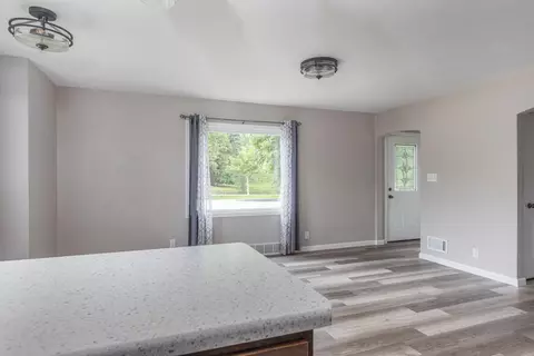 633 N Linwood Ave, Appleton, WI 54914 photo 7