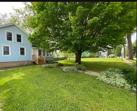 815 Woodside Ave, Ripon, WI 54971