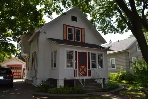 407 Rock Pl, Oshkosh, WI 54901