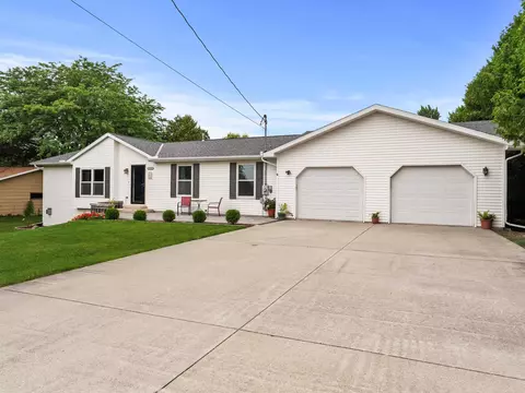 1732 Utah St, Sturgeon Bay, WI 54235