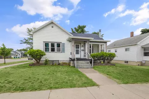 636 Main St, Marinette, WI 54143
