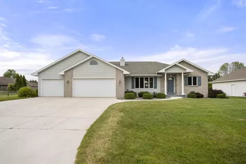 1475 Buckys Run, Green Bay, WI 54313