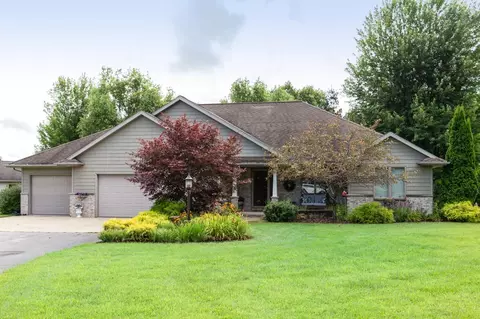 4272 Rose Haven Ct, Green Bay, WI 54313