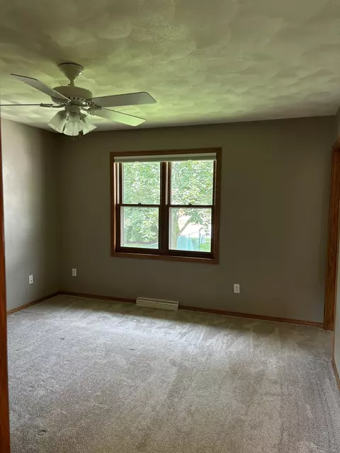 1703 E Orchard Blossom Dr, Appleton, WI 54915 photo 9